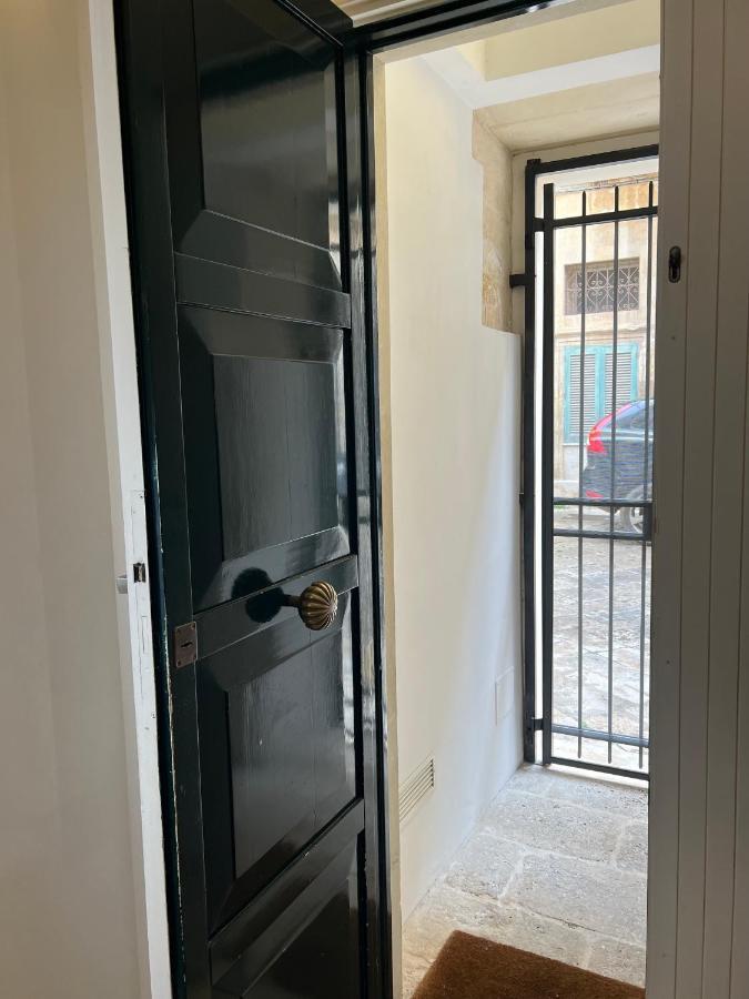 Li Turnisi Apartment Lecce Dış mekan fotoğraf